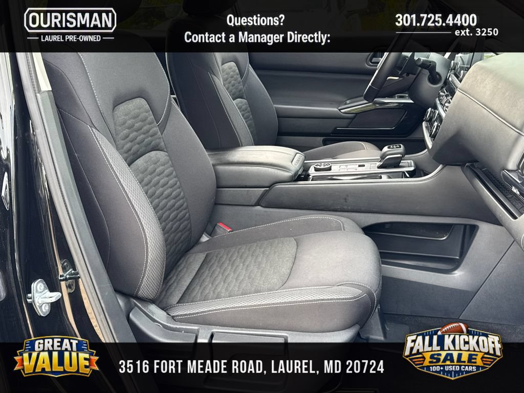 Used 2025 Nissan Pathfinder SV AWD/4WD image 21