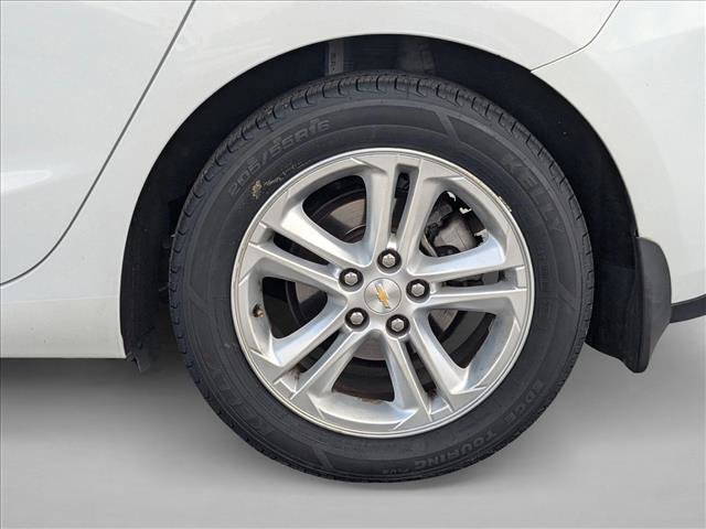 Used 2018 Chevrolet Cruze LT image 14