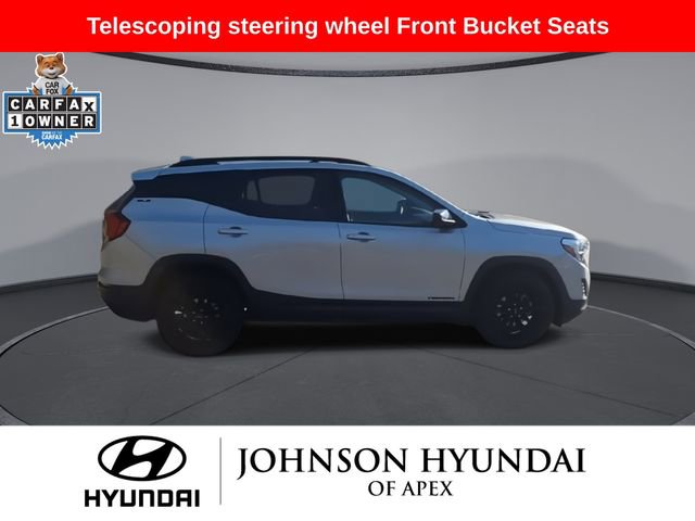 Used 2020 GMC Terrain SLE w/ Elevation Edition image 10