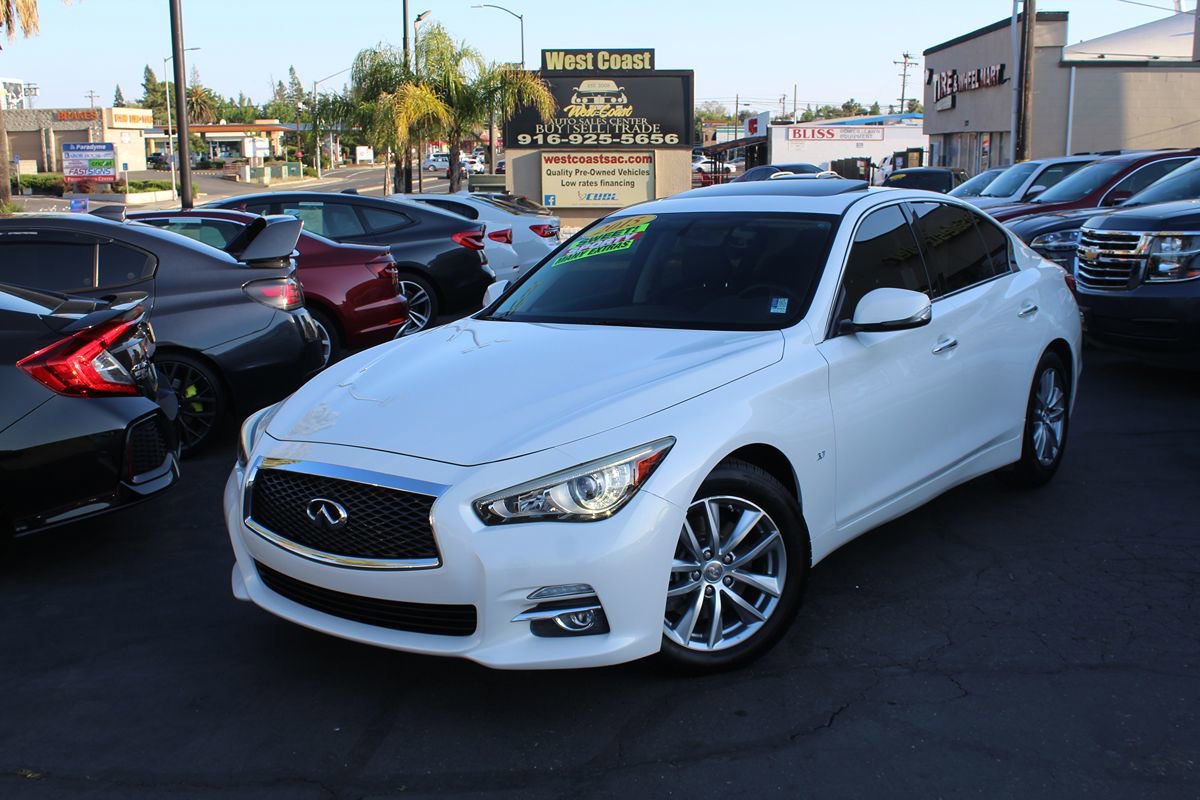 Used 2015 INFINITI Q50 w/ Moonroof Package RWD image 39