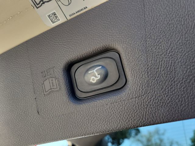 Used 2018 Lincoln MKX Select w/ Select Plus Package image 11