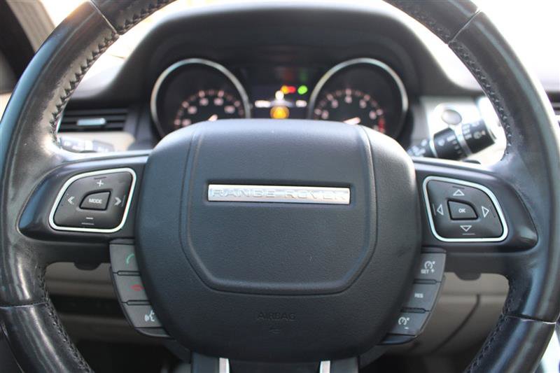 Used 2016 Land Rover Range Rover Evoque SE Premium image 18