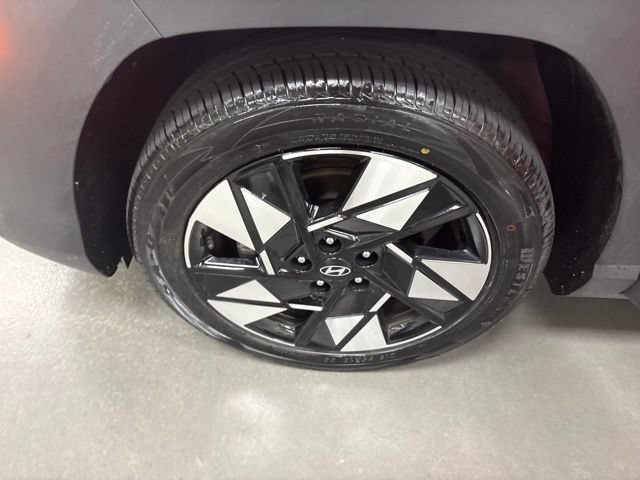 Used 2024 Hyundai Kona SEL FWD image 28