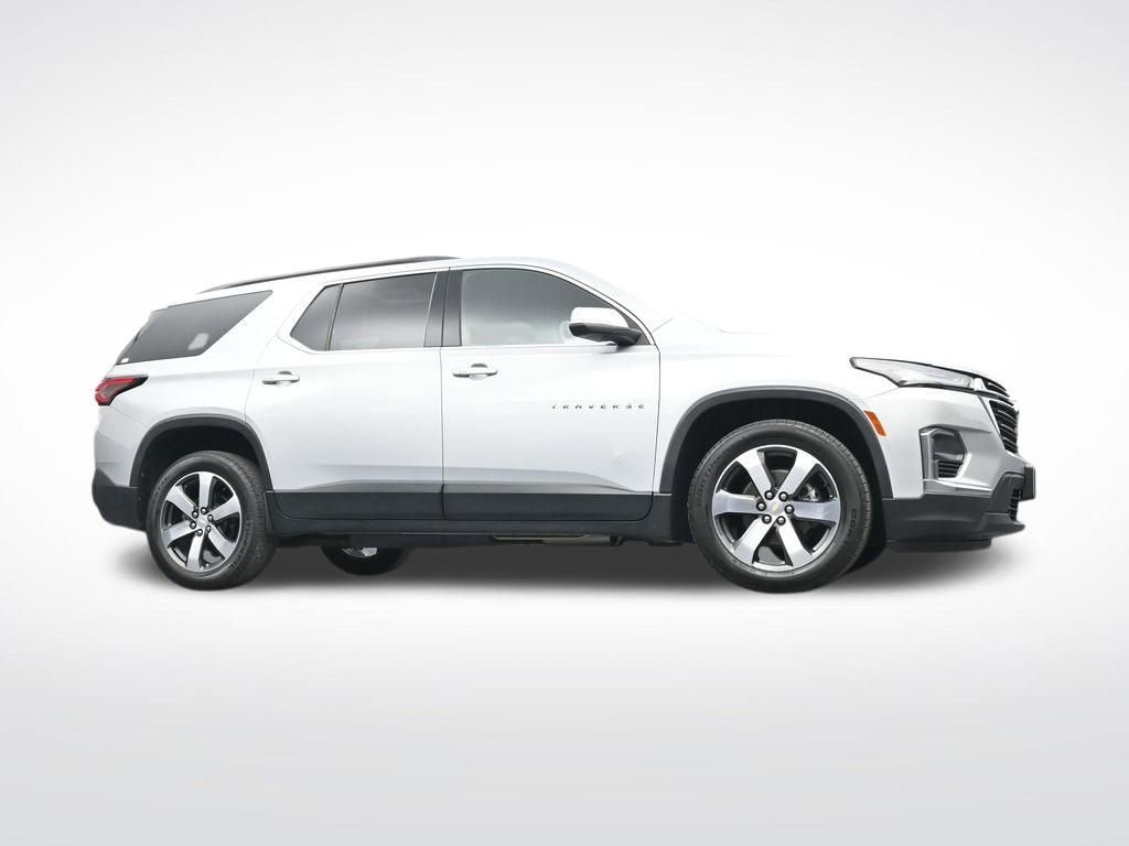 Used 2022 Chevrolet Traverse LT w/ LT Premium Package image 39