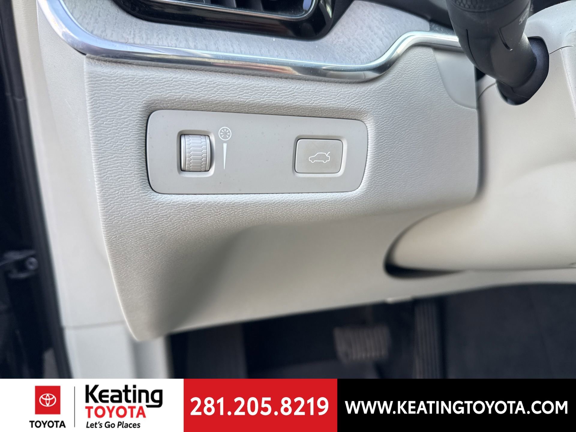 Used 2021 Volvo XC60 T5 Inscription w/ Protection Package Premier image 14