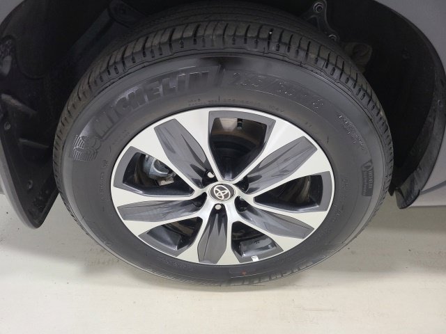 Used 2026 Toyota Highlander XLE AWD/4WD image 38