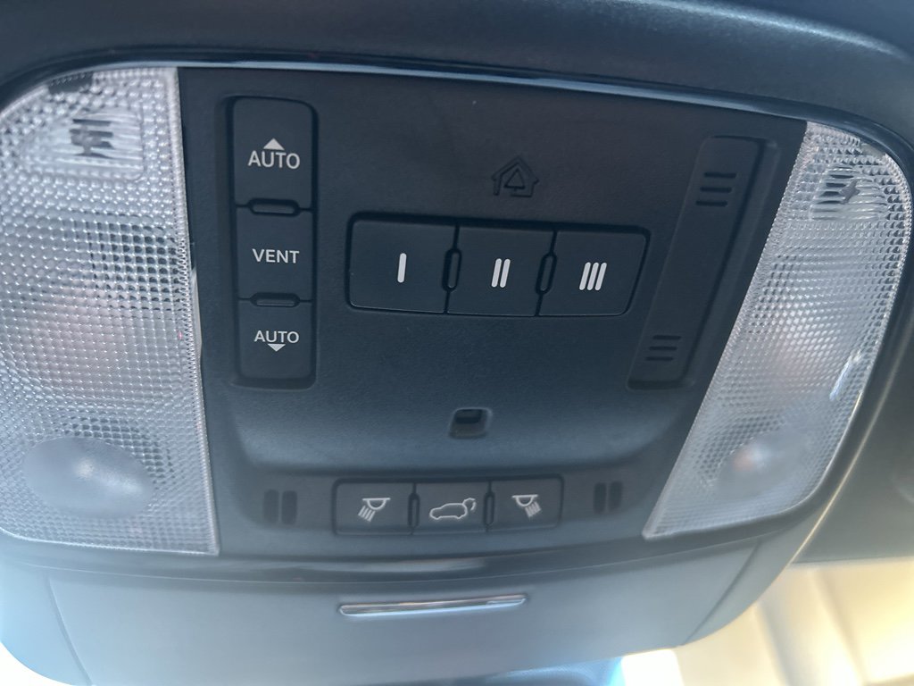 Used 2022 Dodge Durango GT image 30