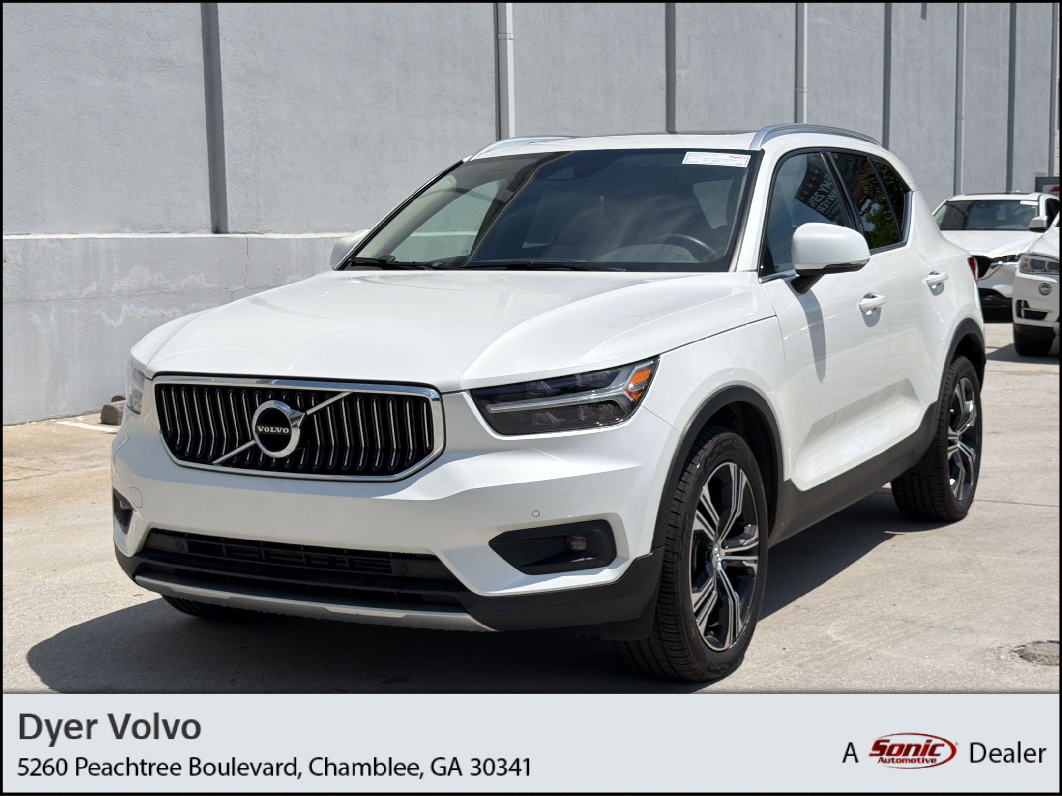 Used 2021 Volvo XC40 T4 Inscription w/ Climate Package