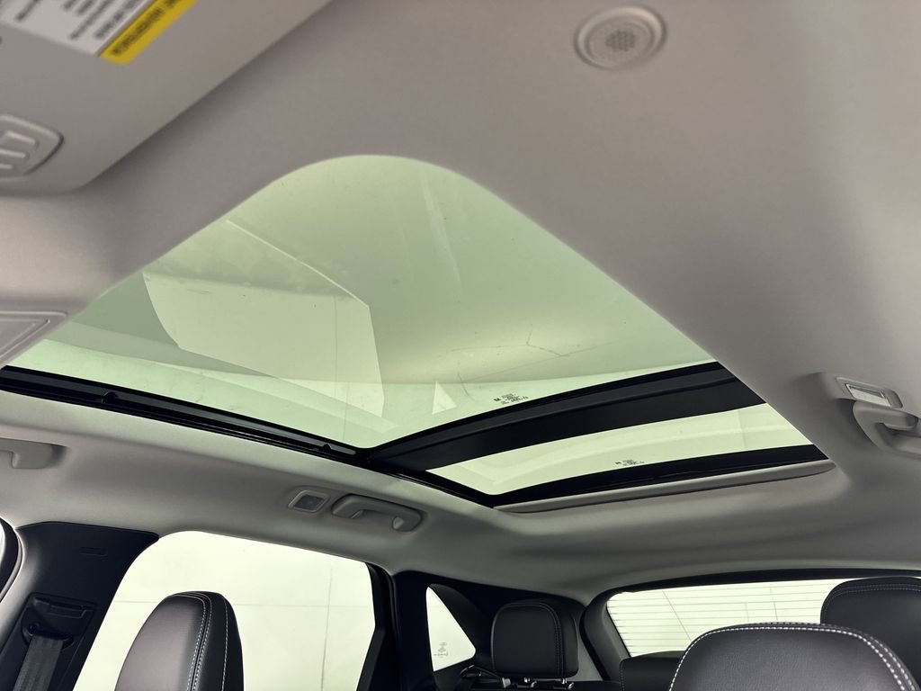 New 2025 Ford Escape SE w/ PHEV Premium Package image 42