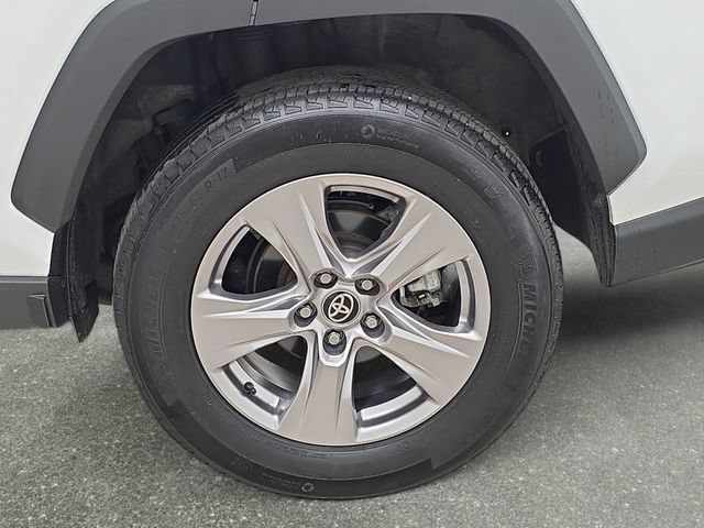 Used 2023 Toyota RAV4 XLE AWD/4WD image 29