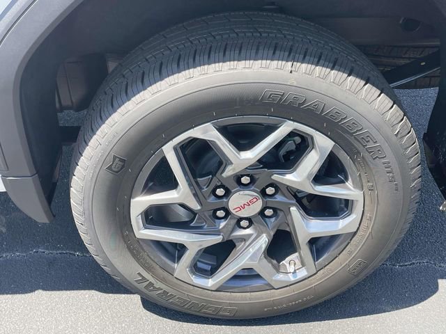 New 2026 GMC Sierra 1500 SLT w/ SLT Convenience Package image 9