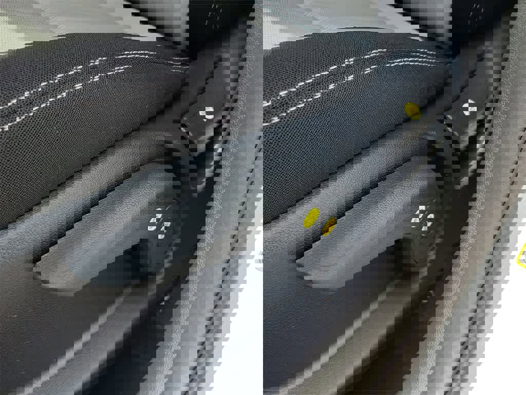 New 2025 Hyundai Venue SEL image 20