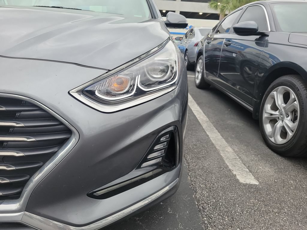 Used 2018 Hyundai Sonata Limited w/ Limited Ultimate Package 03 FWD image 6