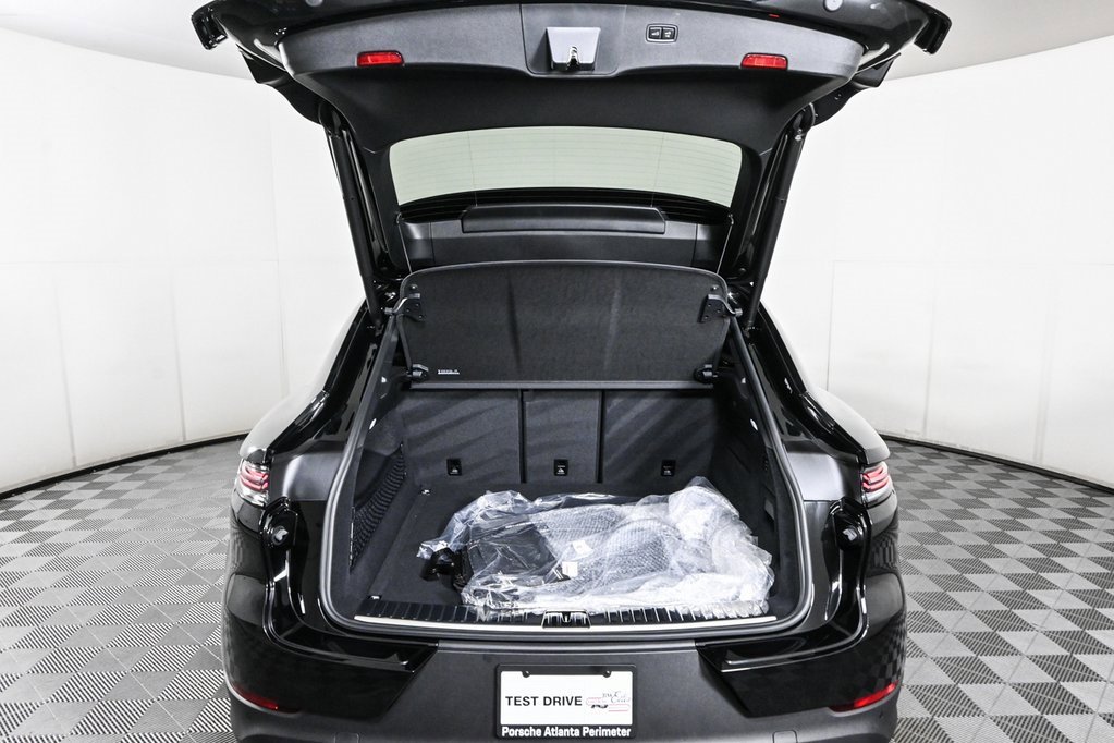 Certified 2025 Porsche Cayenne Coupe image 33