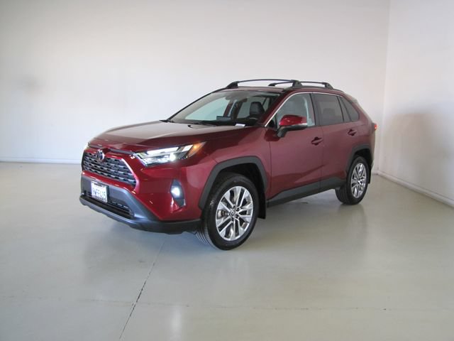 Used 2025 Toyota RAV4 XLE Premium FWD image 1