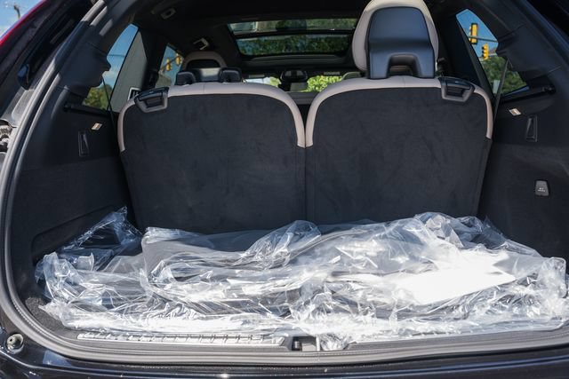 New 2026 Volvo XC90 T8 Ultra w/ Protection Package AWD/4WD image 12