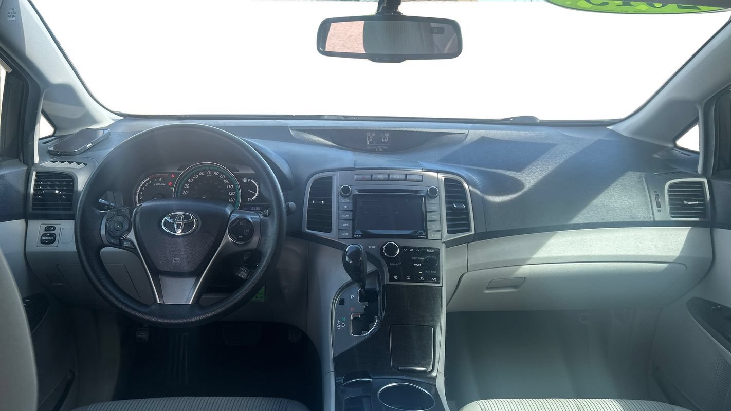 Used 2015 Toyota Venza LE AWD/4WD image 29