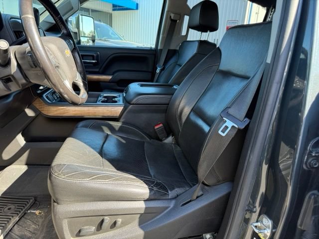 Used 2018 Chevrolet Silverado 2500 LTZ w/ Duramax Plus Package RWD image 9