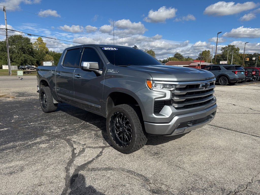 Used 2024 Chevrolet Silverado 1500 High Country w/ Technology Package image 9