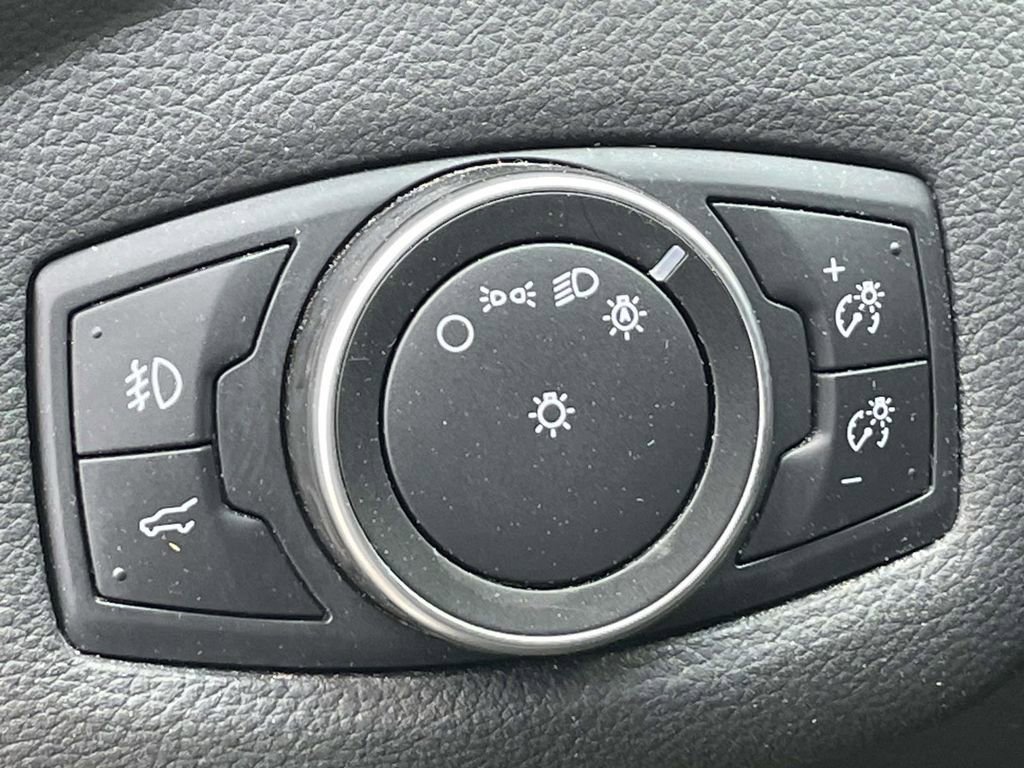 Used 2018 Ford Escape SEL image 18