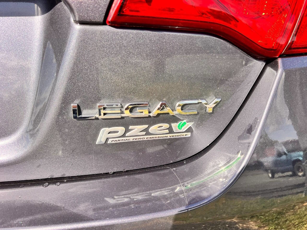 Used 2017 Subaru Legacy 2.5i Sport image 29