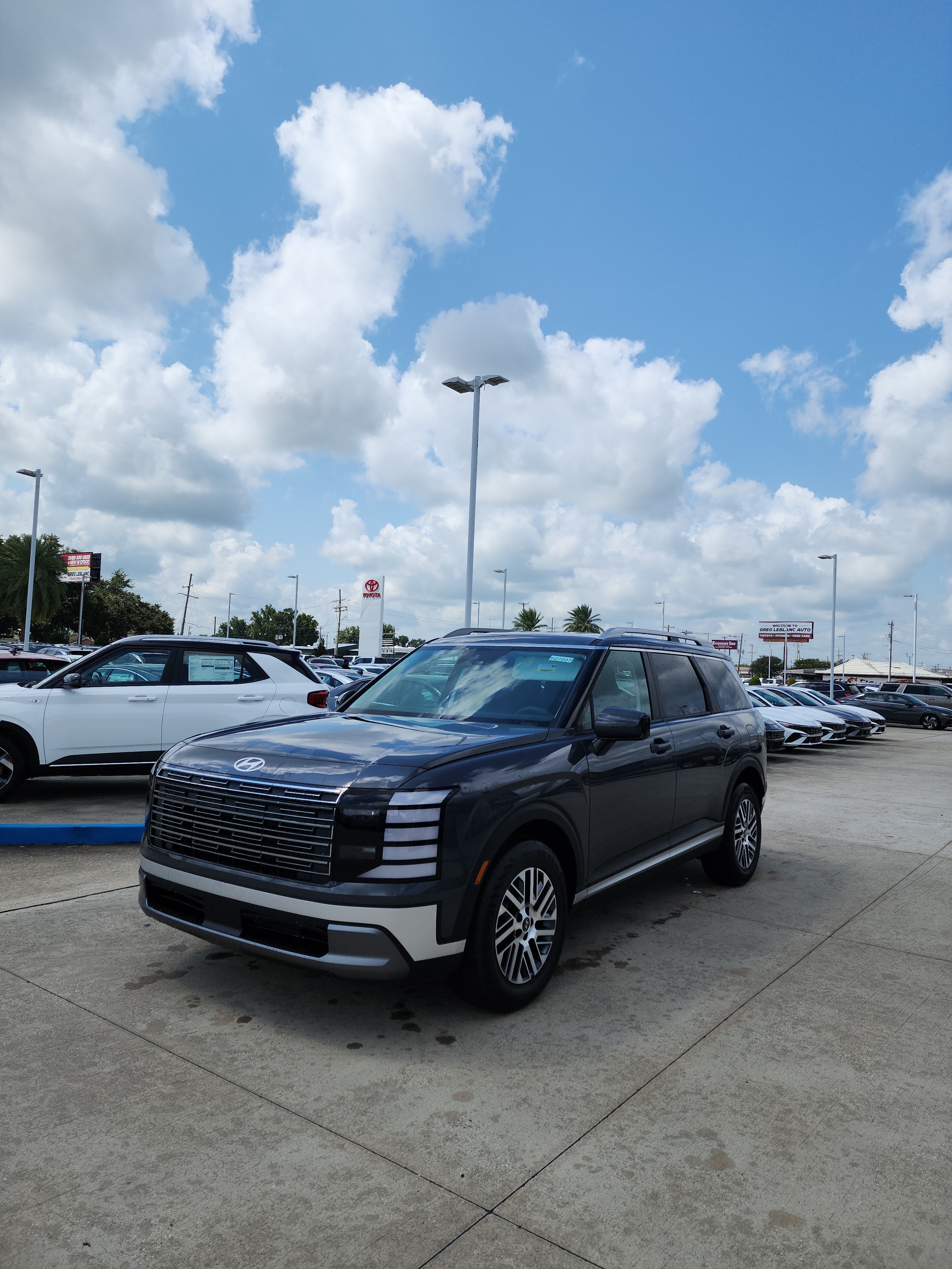 New 2027 Hyundai Palisade SEL FWD image 3
