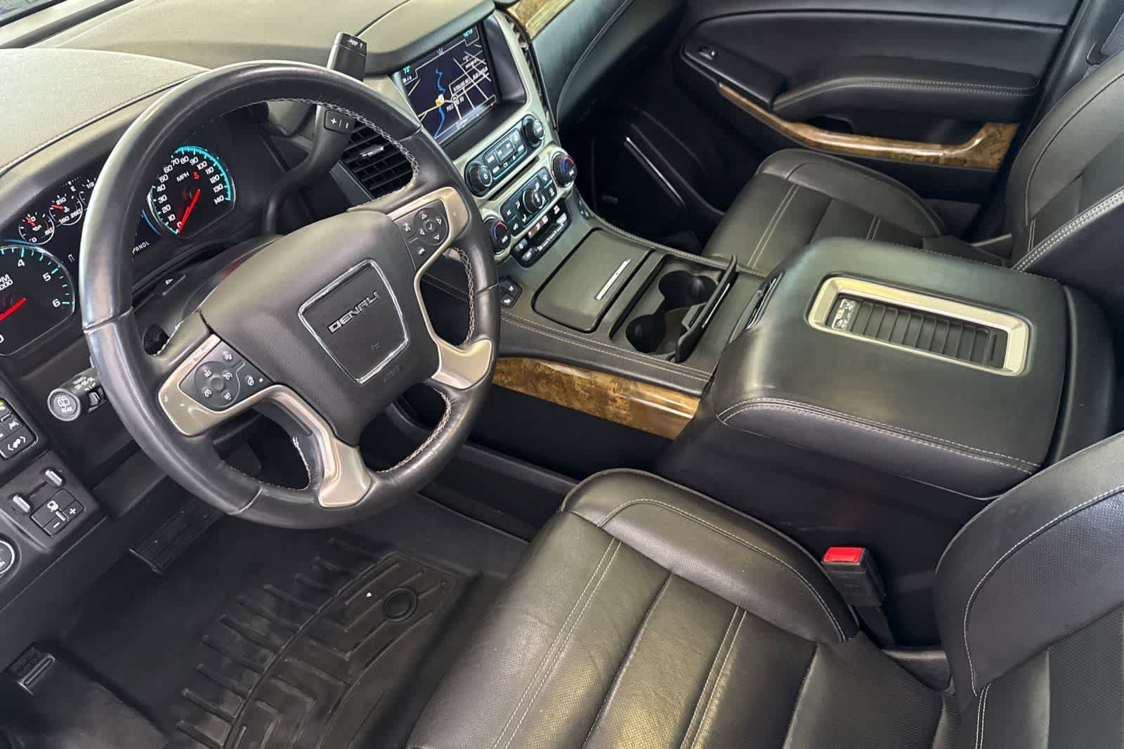 Used 2017 GMC Yukon XL Denali w/ Open Road Package AWD/4WD image 11