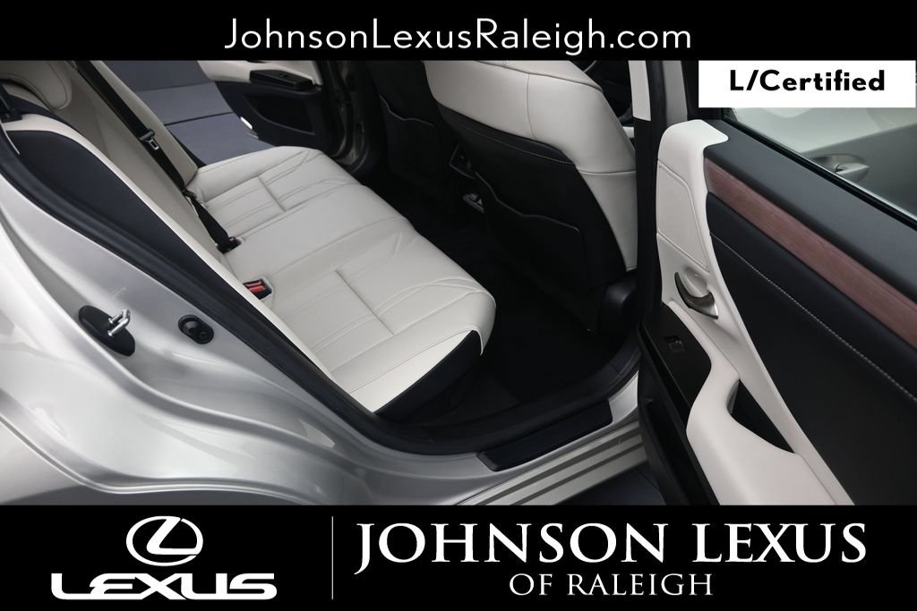 Used 2025 Lexus ES 300h w/ Technology Package FWD image 13