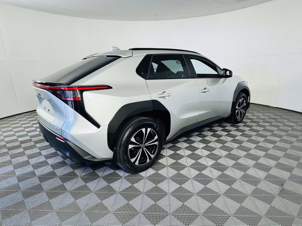 Used 2024 Toyota bZ4X XLE w/ Weather Package AWD/4WD image 29