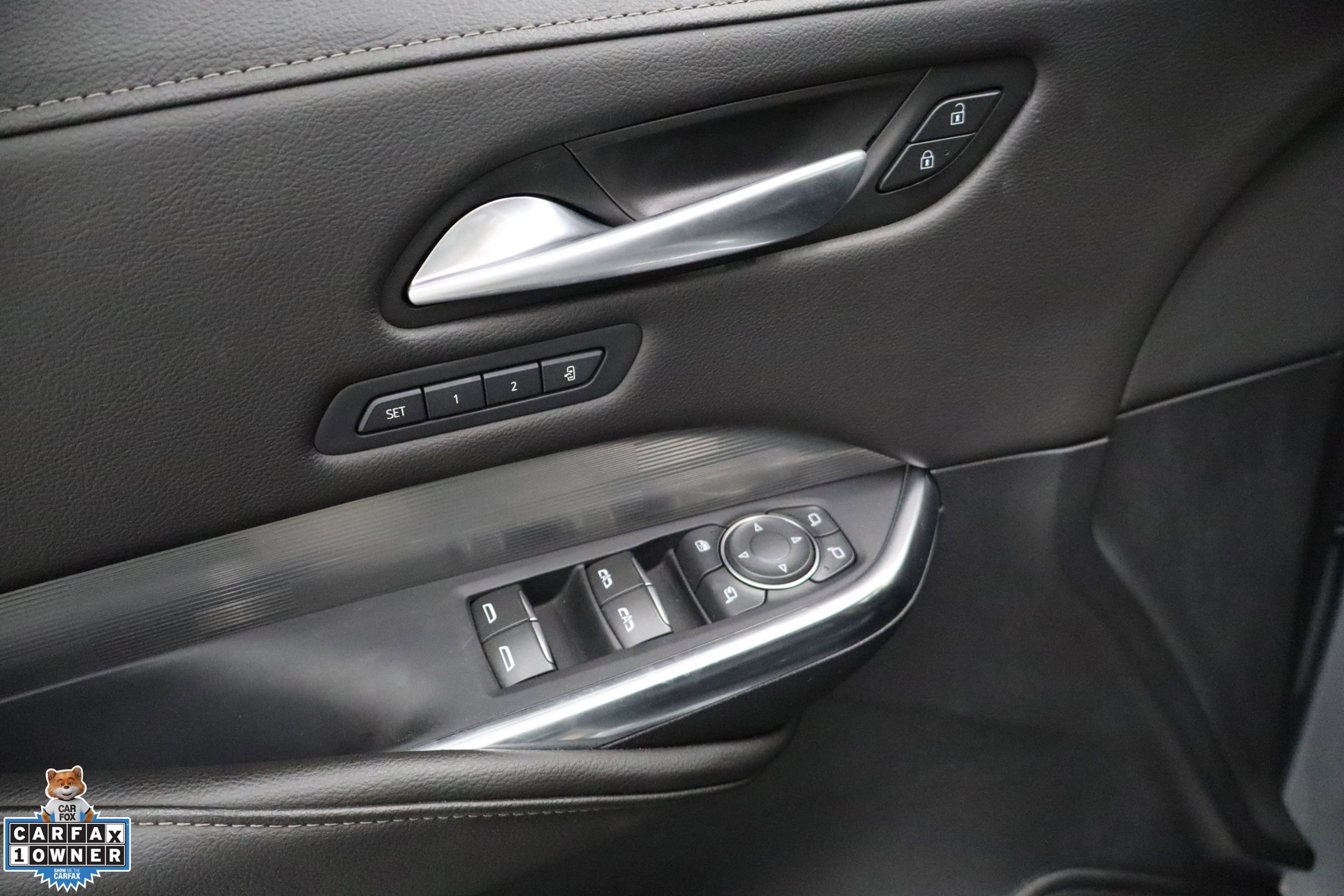 Used 2025 Cadillac XT4 Premium Luxury FWD image 12