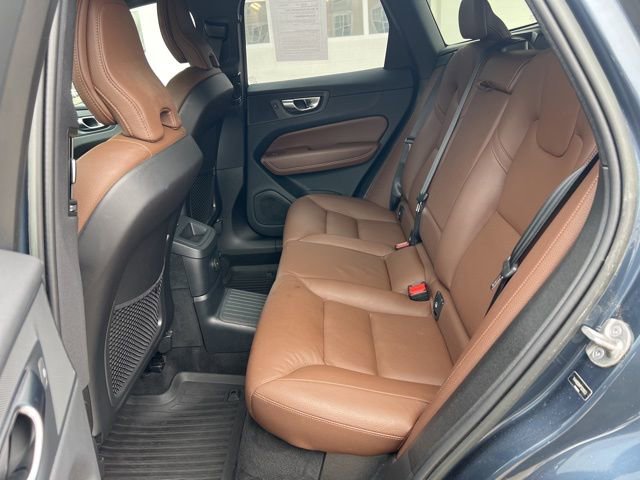 Certified 2023 Volvo XC60 T8 Plus image 23