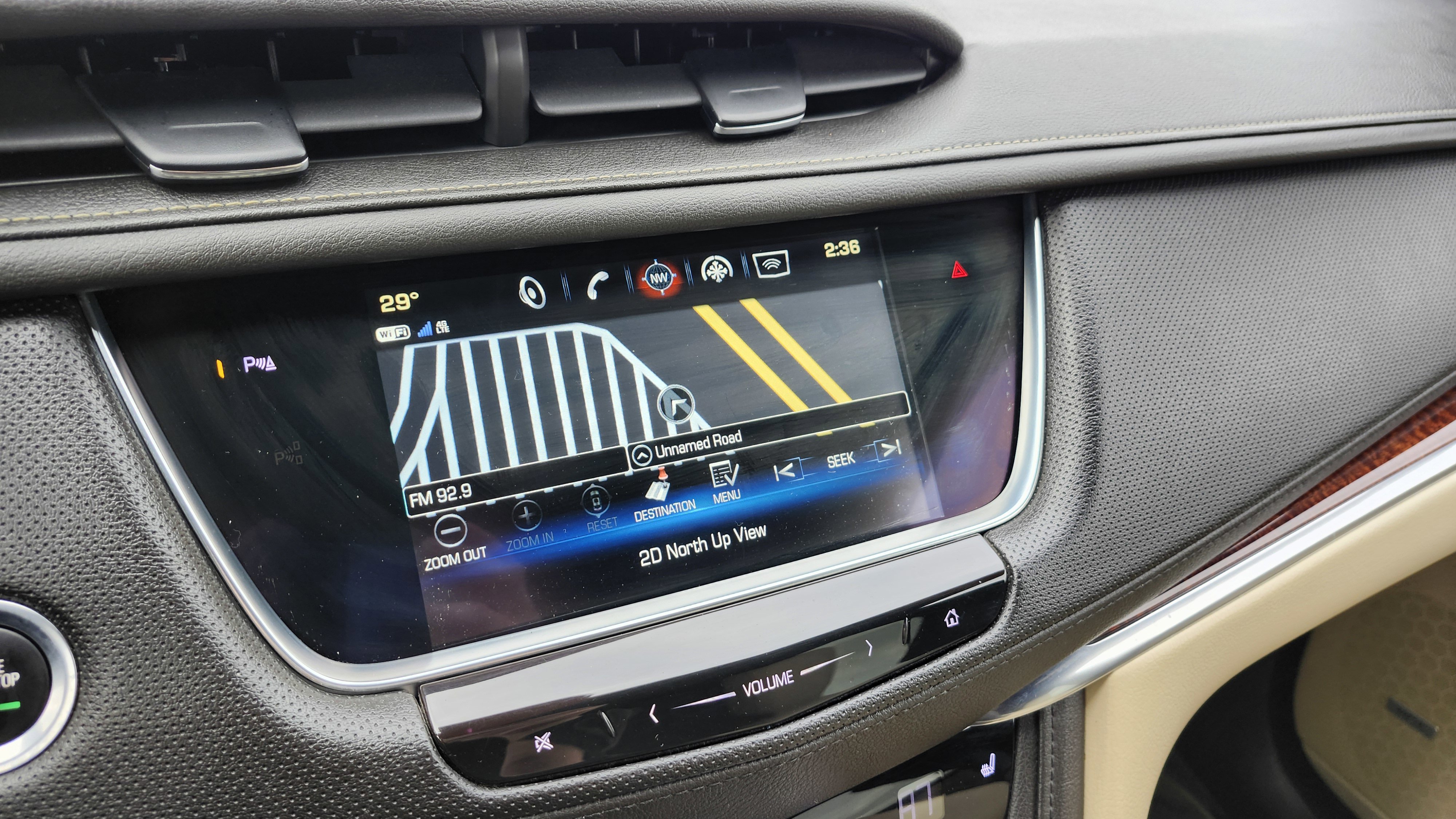 Used 2018 Cadillac XT5 Luxury w/ Driver Awareness Package image 6