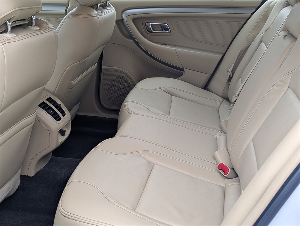 Used 2018 Ford Taurus SEL image 21