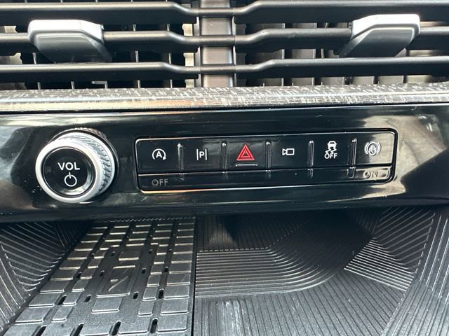 Used 2025 Ford Explorer Platinum w/ LUX Leather Package image 35