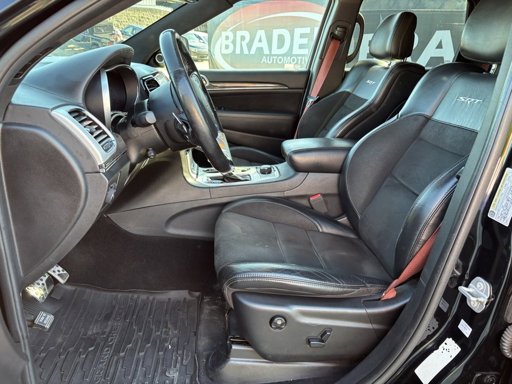 Used 2020 Jeep Grand Cherokee SRT image 21