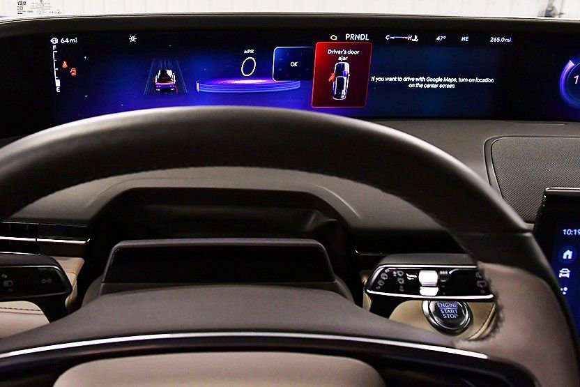 Used 2024 Lincoln Nautilus Reserve image 15