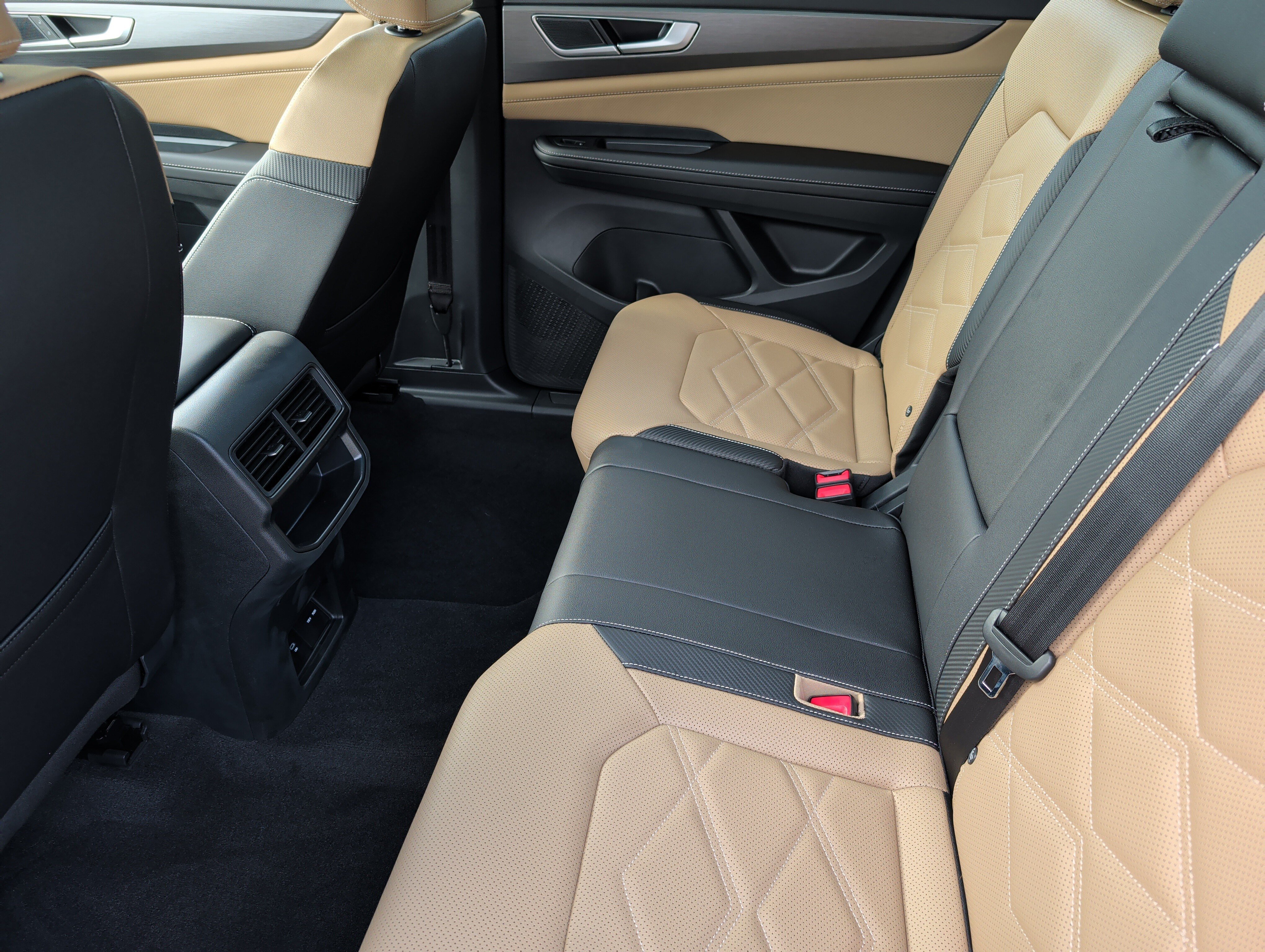 New 2026 Volkswagen Atlas Cross Sport SE AWD/4WD image 8
