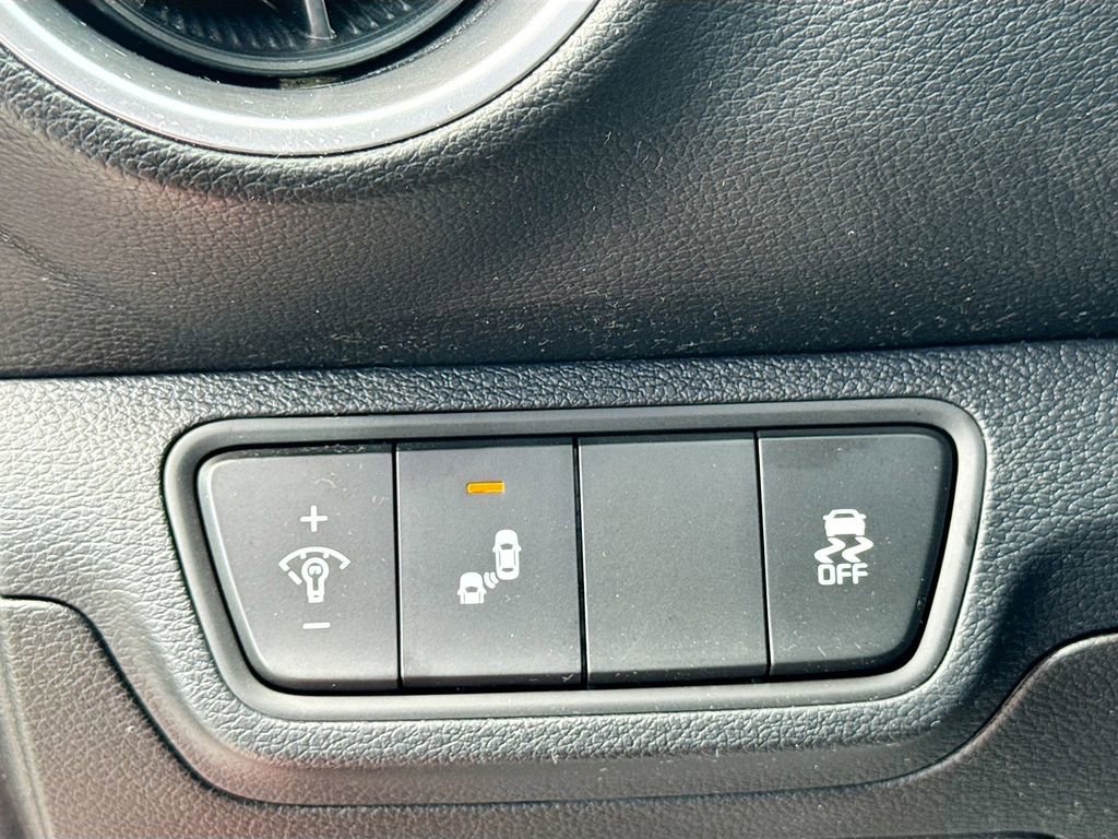 Certified 2023 Kia Forte LXS w/ LXS Technology Package image 13