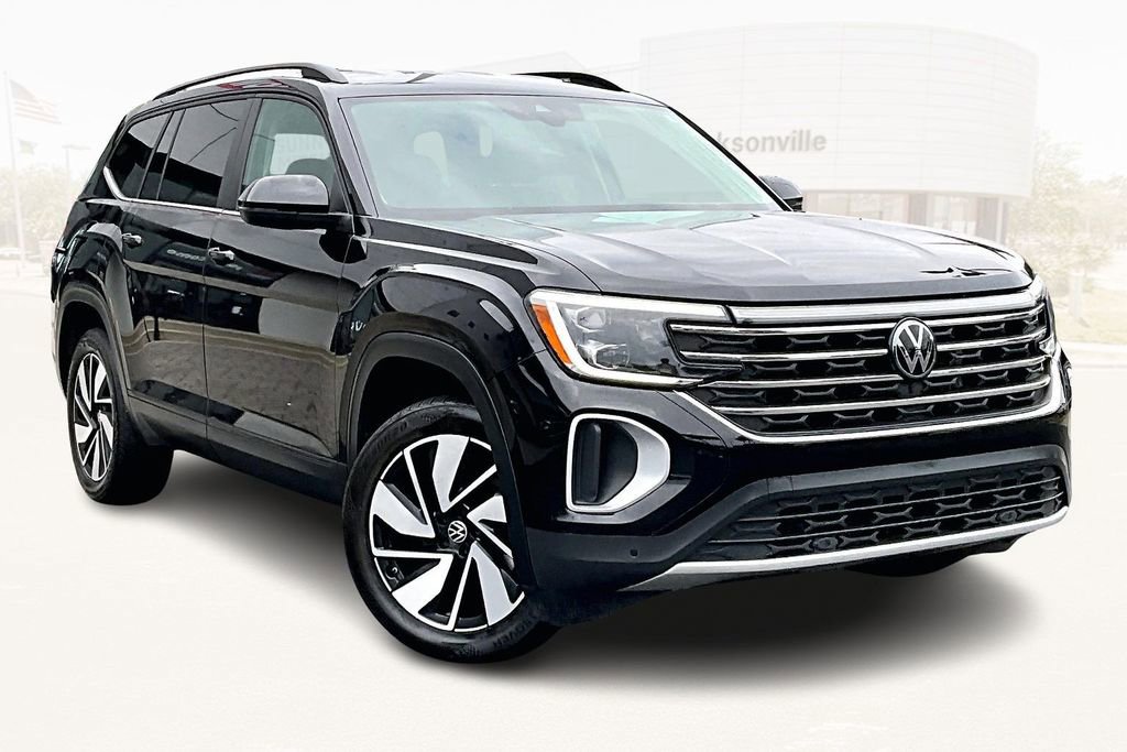 Used 2024 Volkswagen Atlas SE image 3