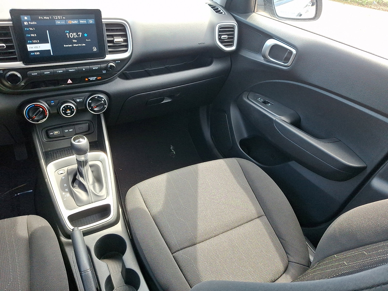 Certified 2022 Hyundai Venue SE FWD image 16