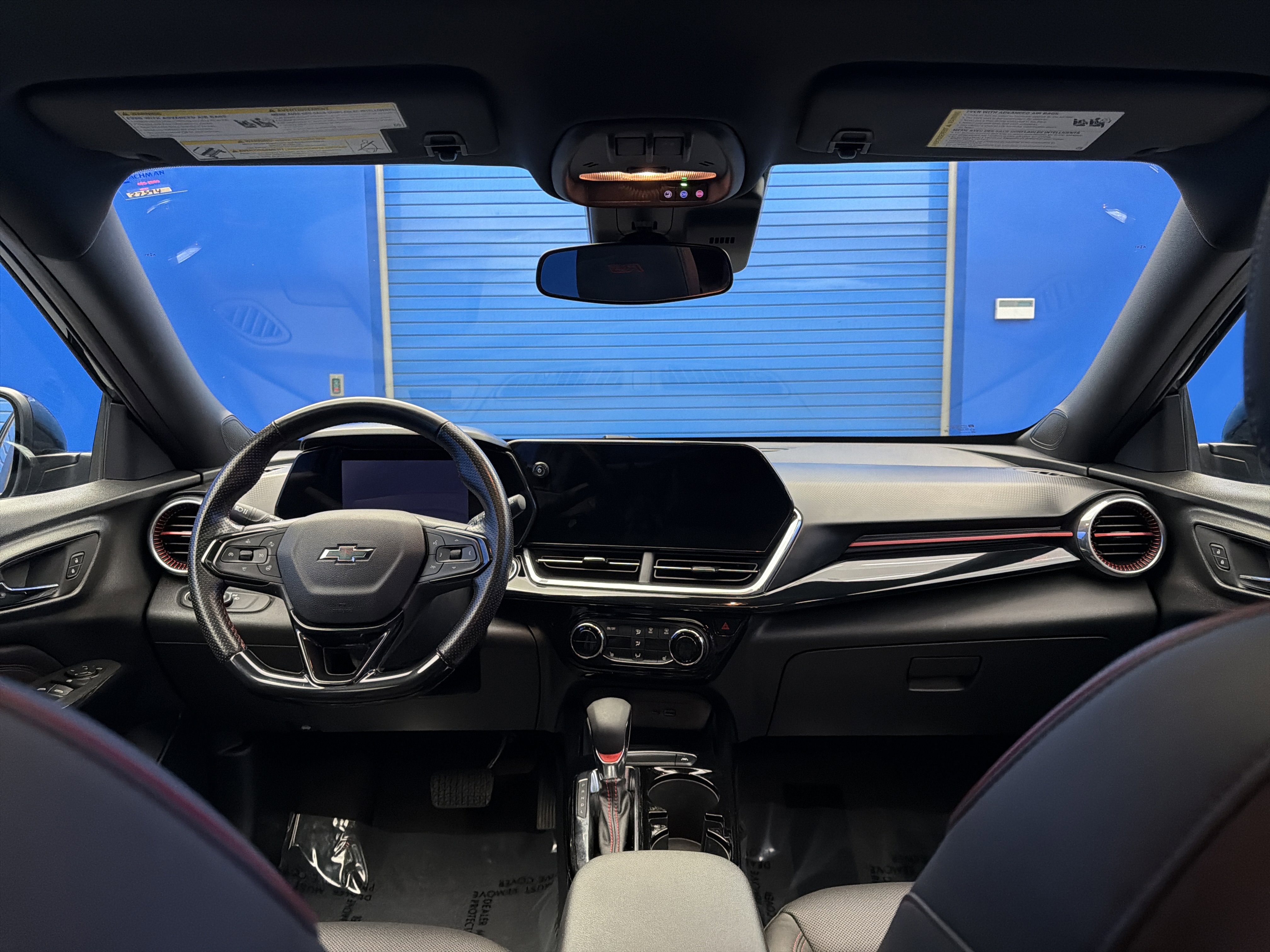 Used 2024 Chevrolet Trax RS w/ Sunroof Package FWD image 26