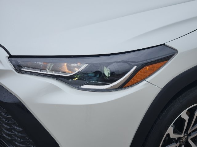 Used 2024 Toyota Corolla Cross AWD Hybrid image 9