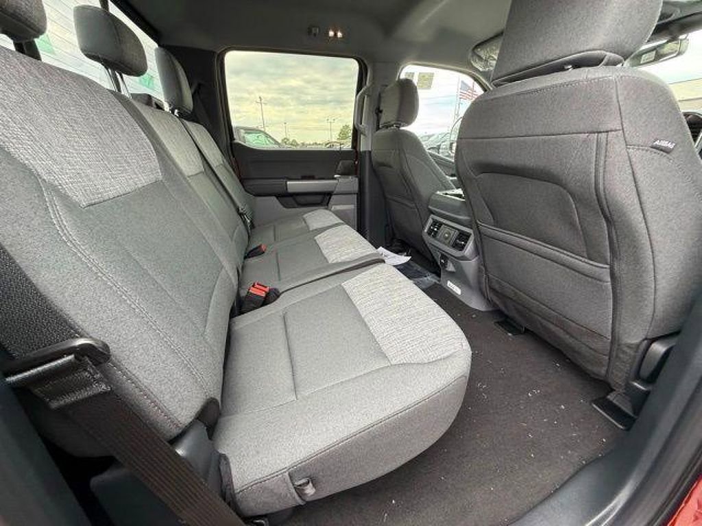 New 2026 Ford F250 XLT w/ XLT Premium Package AWD/4WD image 24