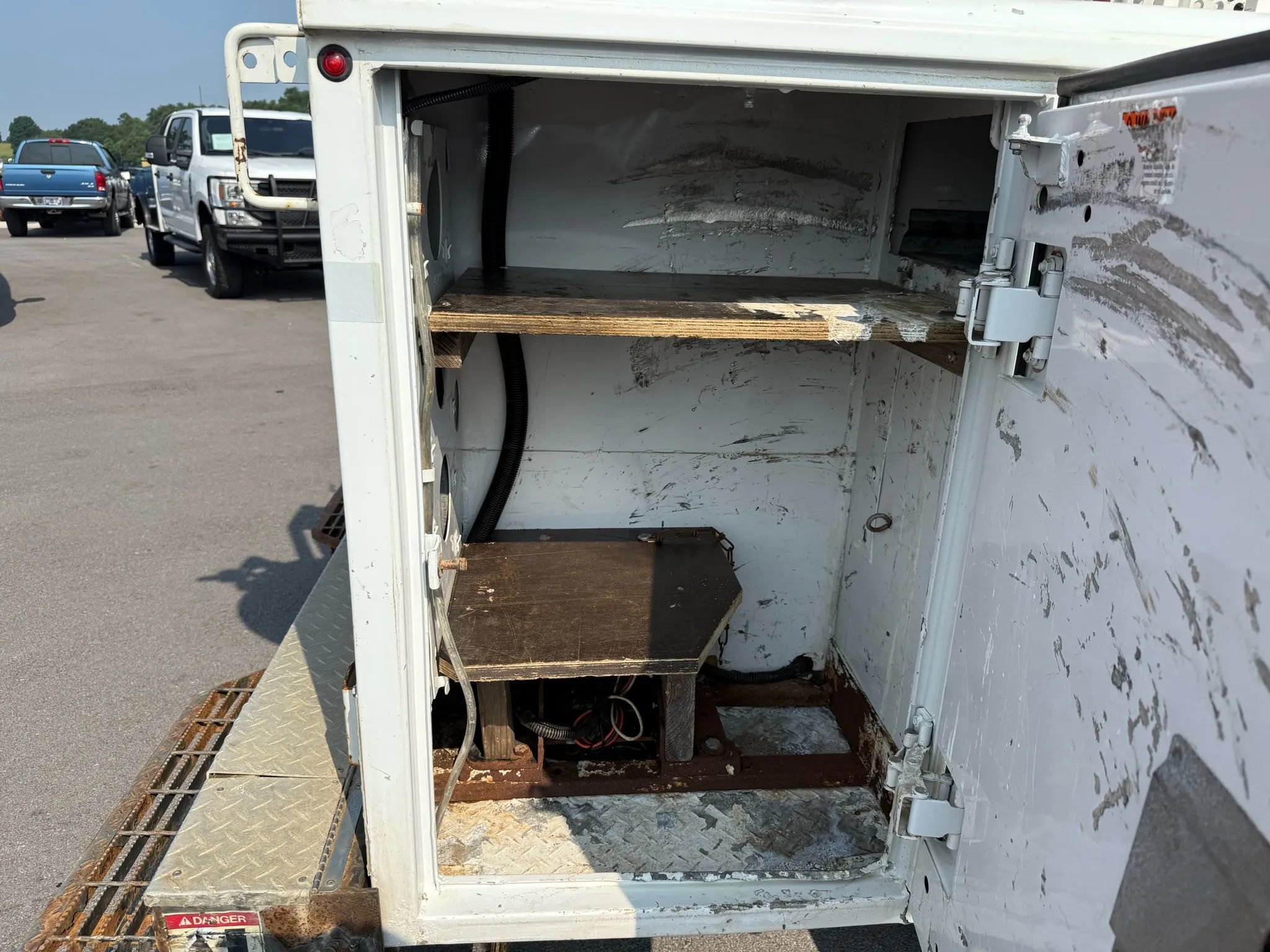 Used 2016 Ford F550 XLT 162  W.B. 4D image 12