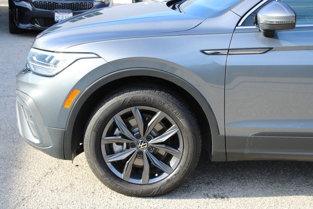 Used 2023 Volkswagen Tiguan SE image 7