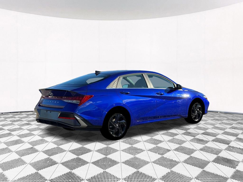 New 2026 Hyundai Elantra SEL Sport Premium FWD image 13