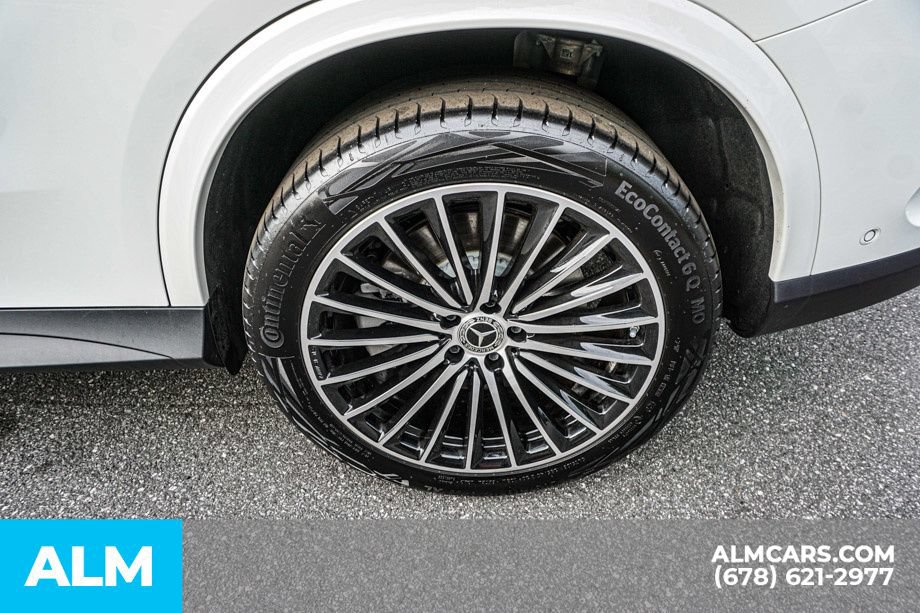 Used 2025 Mercedes-Benz GLC 350e 4MATIC image 17