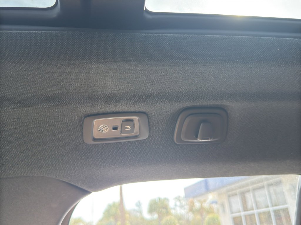 Used 2020 Volvo XC40 T4 Inscription w/ Protection Package Premier image 27