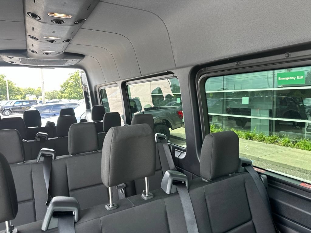 Used 2025 Mercedes-Benz Sprinter 2500 image 5