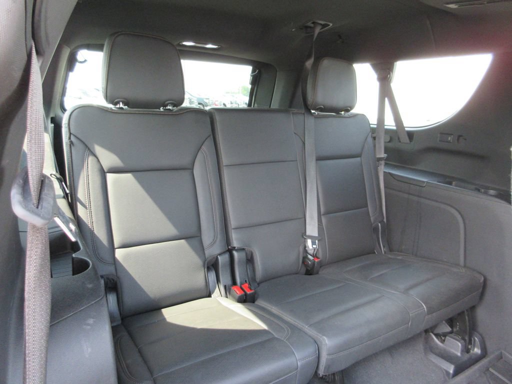 Used 2021 Chevrolet Suburban High Country w/ Premium Package 2 AWD/4WD image 29